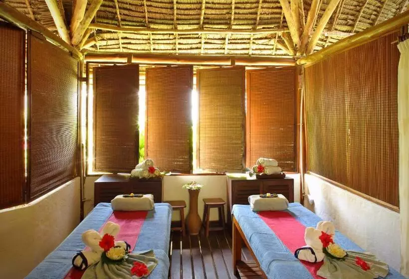 Отель Sultan Sands Island Resort & Spa