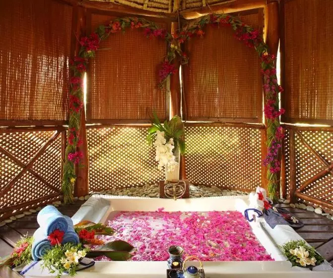 Отель Sultan Sands Island Resort & Spa