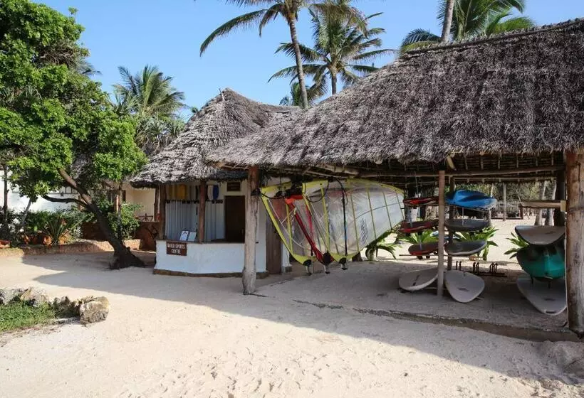 Отель Sultan Sands Island Resort & Spa