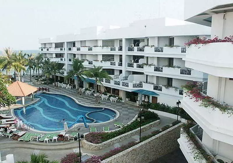 Отель The Imperial Hua Hin Beach Resort