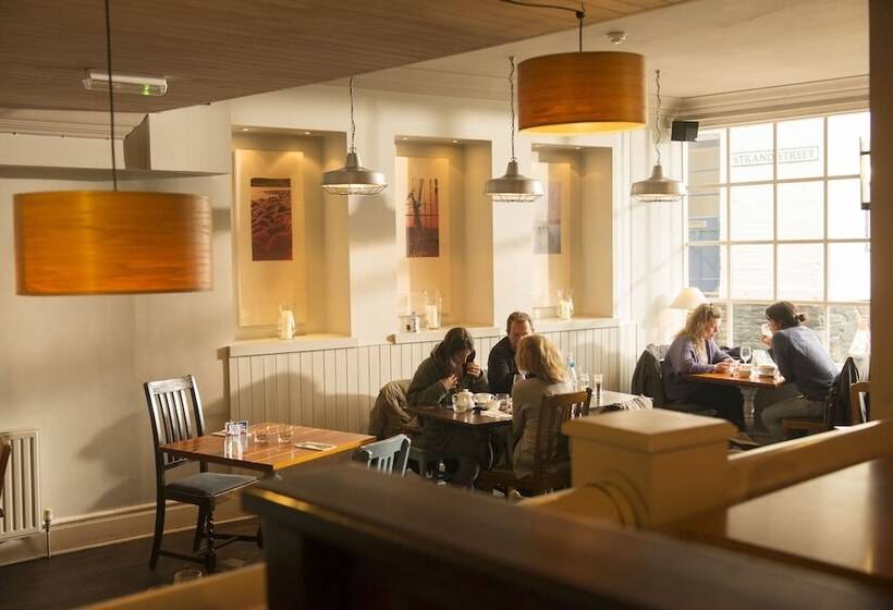 בית מלון כפרי The Old Custom House