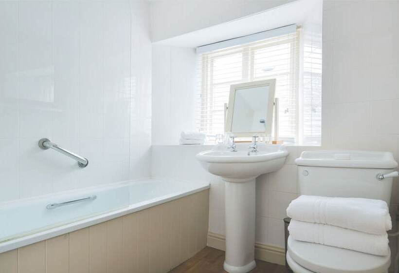 בית מלון כפרי The Old Custom House