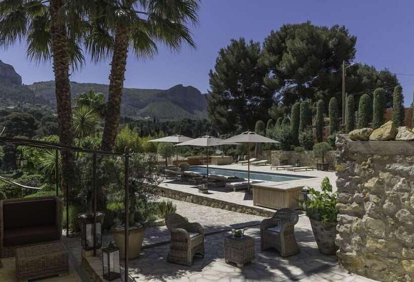 تختخواب و صبحانه Maison N 9