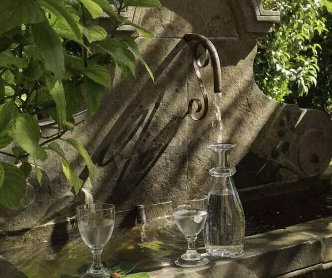 تختخواب و صبحانه Maison N 9