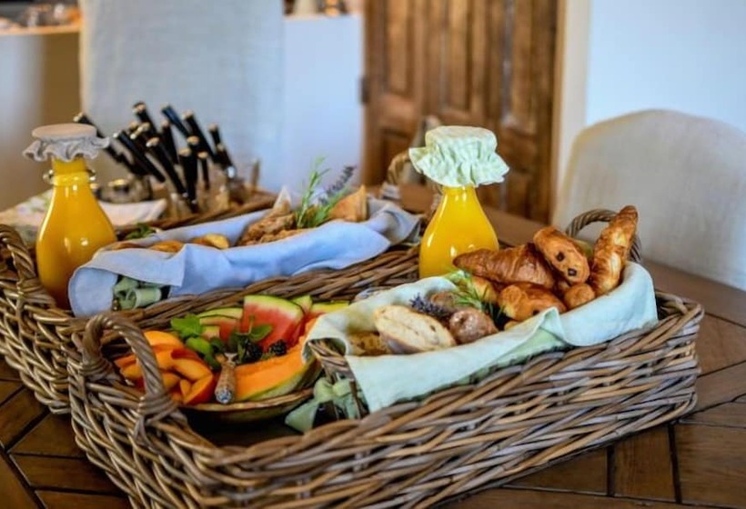 تختخواب و صبحانه Maison N 9