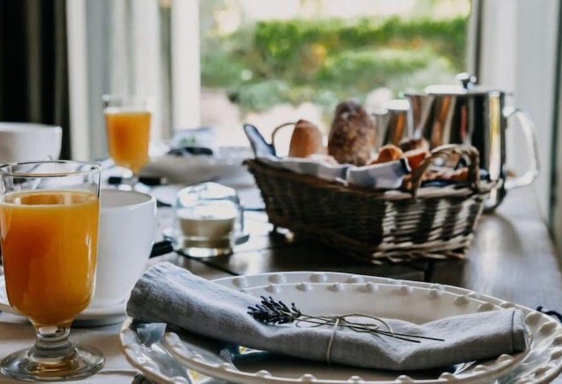 تختخواب و صبحانه Maison N 9