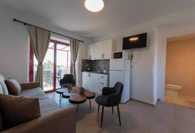 Abeloessa Methonian Hospitality