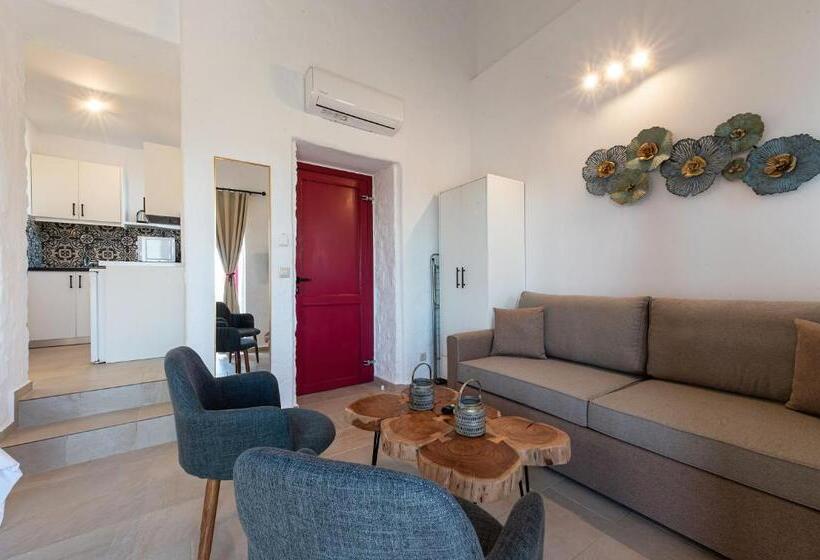 Abeloessa Methonian Hospitality