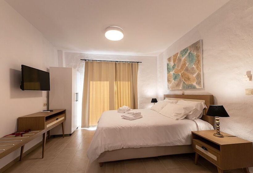 Abeloessa Methonian Hospitality