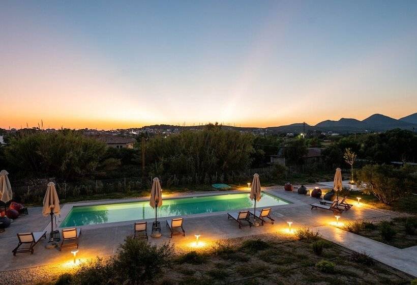 Abeloessa Methonian Hospitality