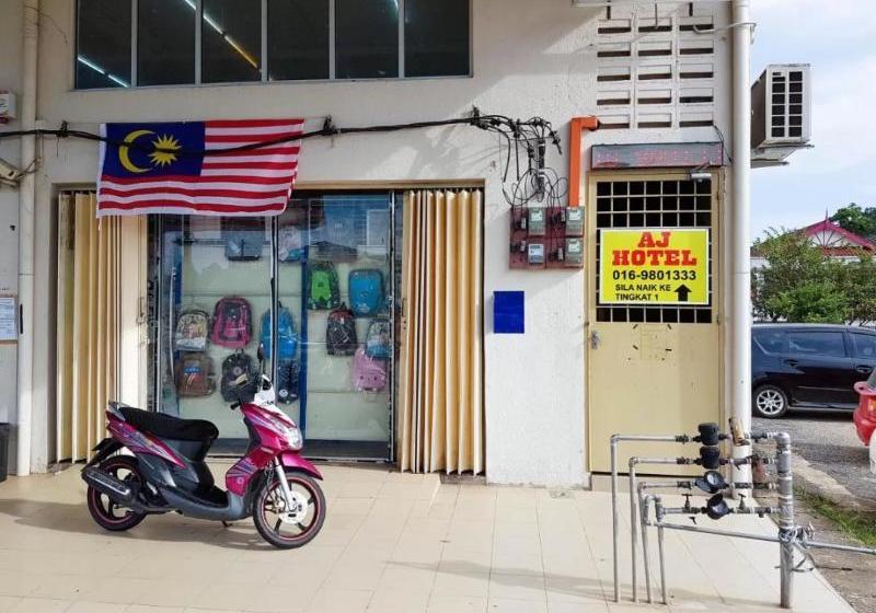 Aj Hotel By Oyo Rooms