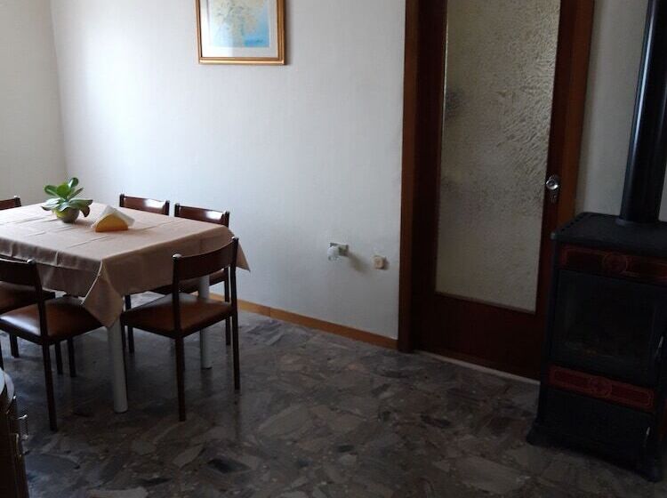 تختخواب و صبحانه Casale Lucia