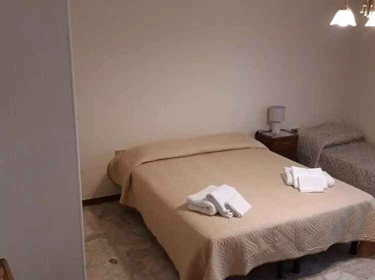 تختخواب و صبحانه Casale Lucia