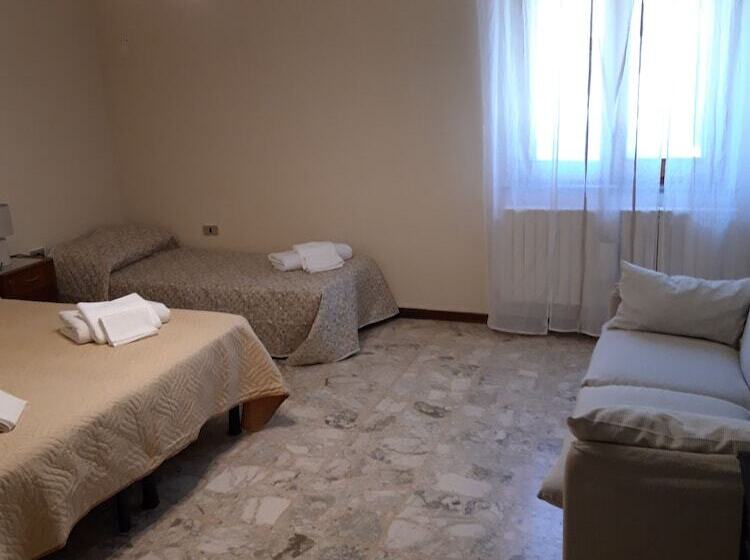 تختخواب و صبحانه Casale Lucia