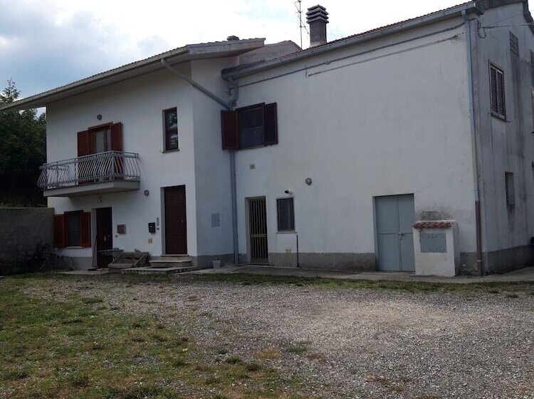 تختخواب و صبحانه Casale Lucia