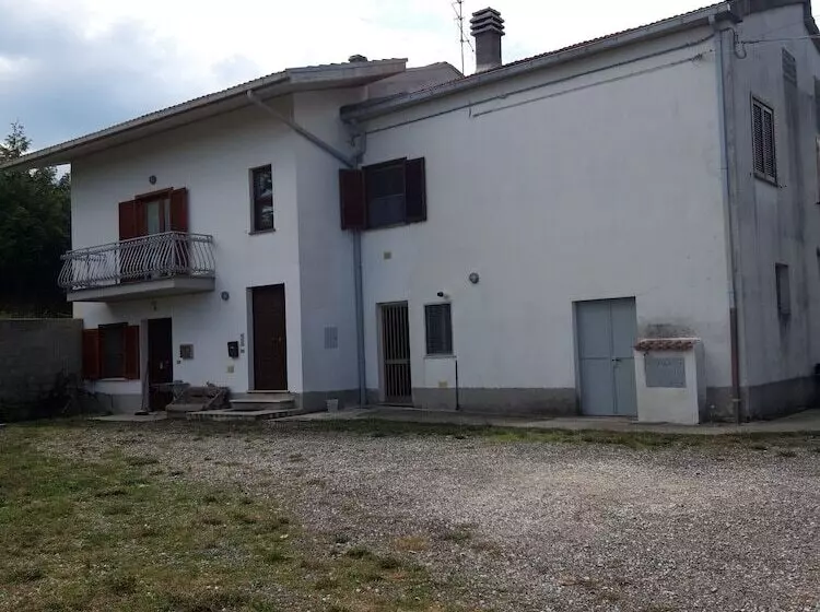 تختخواب و صبحانه Casale Lucia