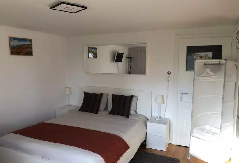 ホテル Au Bonheur Des Iris