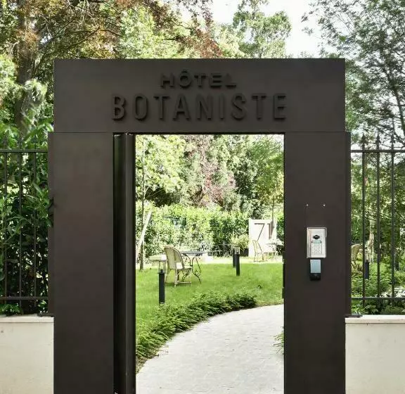 هتل Botaniste
