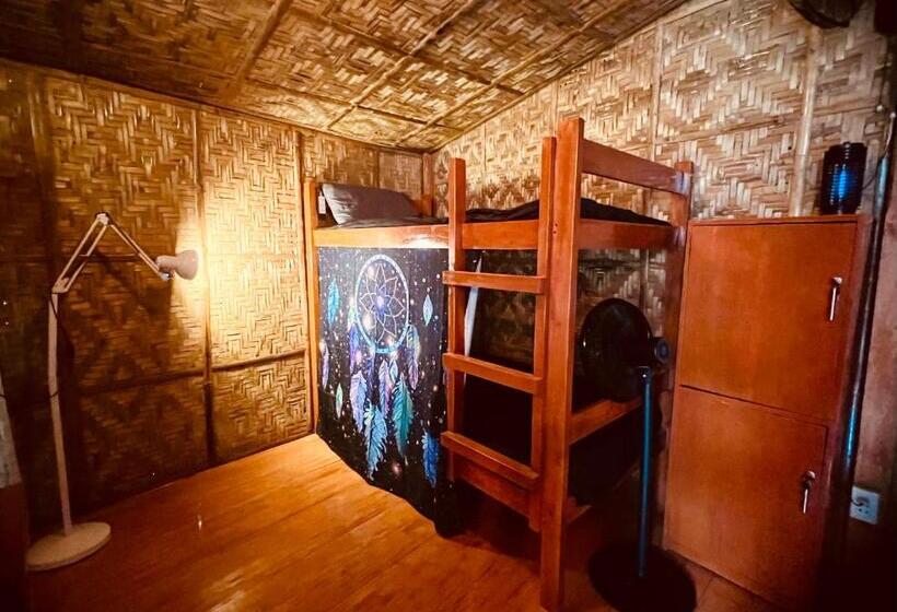 Hotel Nautilus Hostel & Hammocks