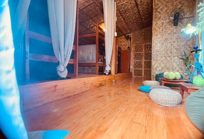 Hotel Nautilus Hostel & Hammocks