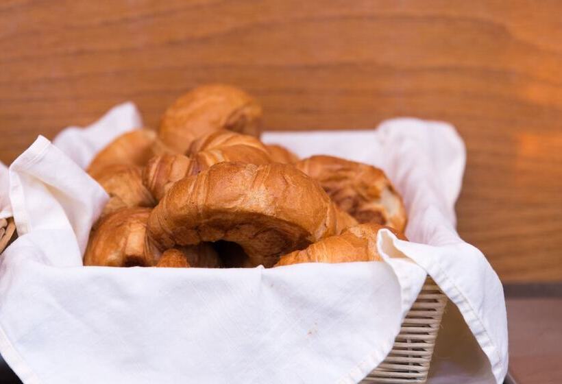 هتل Widmoos By Skinetworks