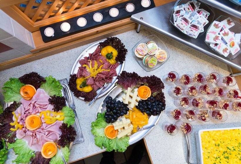 هتل Widmoos By Skinetworks