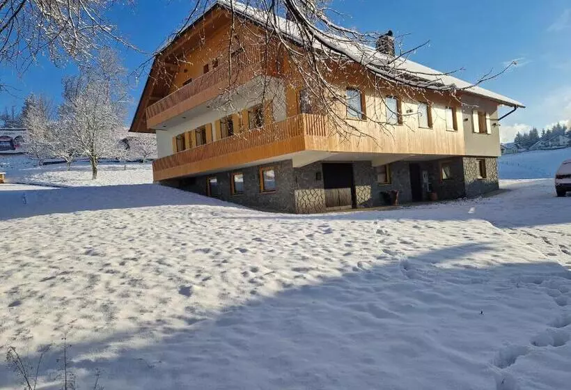 هتل Turistična Kmetija Ramšak