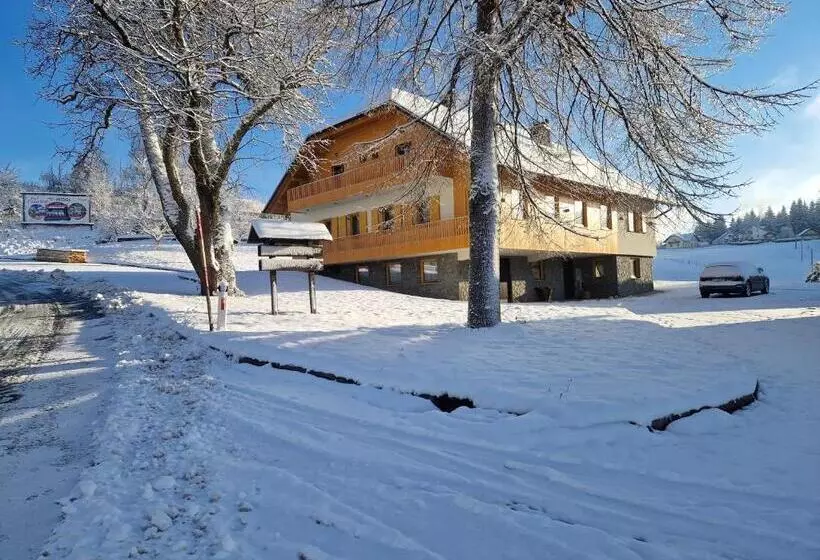 هتل Turistična Kmetija Ramšak