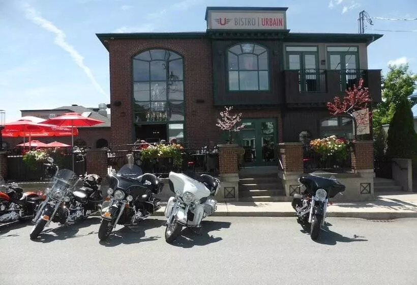 Hotelli Historique Et Manoir Route 66