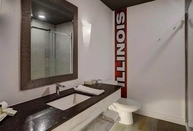 Hotelli Historique Et Manoir Route 66