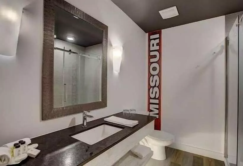 Hotelli Historique Et Manoir Route 66