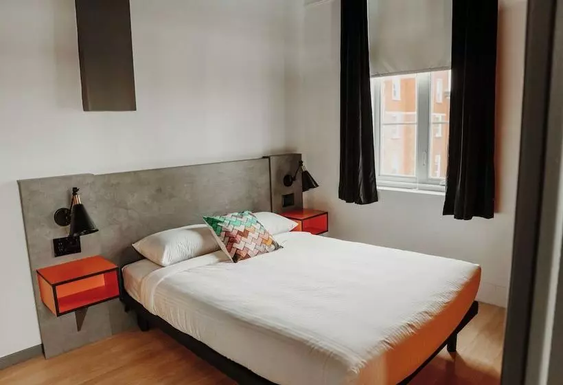 Hotelli Historique Et Manoir Route 66