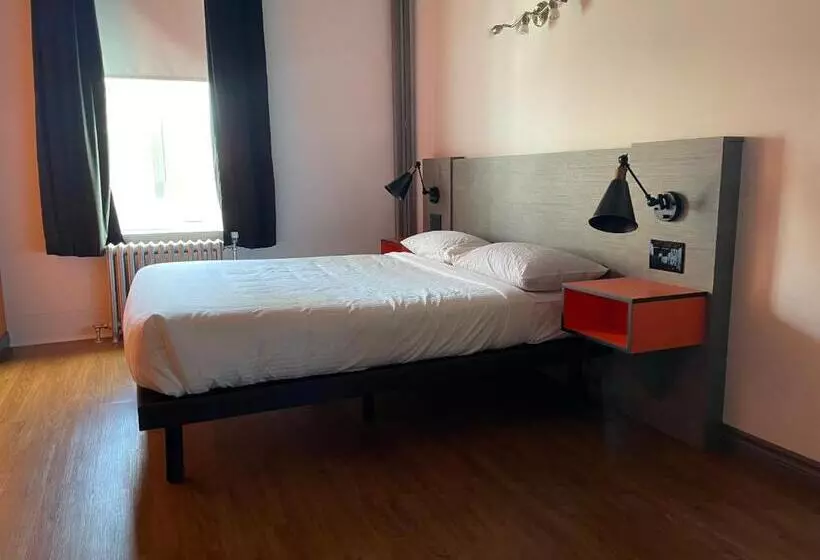 Hotelli Historique Et Manoir Route 66