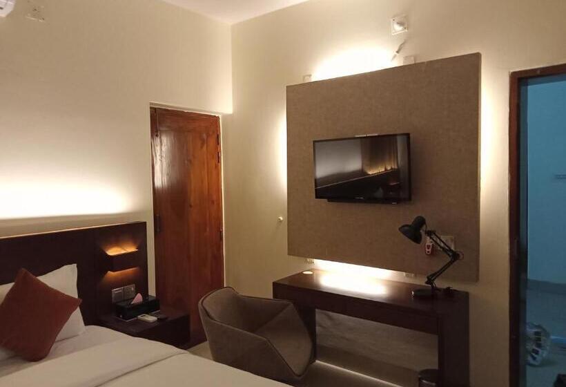 هتل Jatra Flagship Rajshahi City Centre