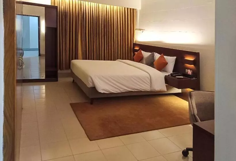 Hotelli Jatra Flagship Rajshahi City Centre