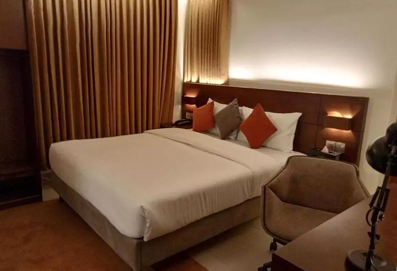 Hotelli Jatra Flagship Rajshahi City Centre