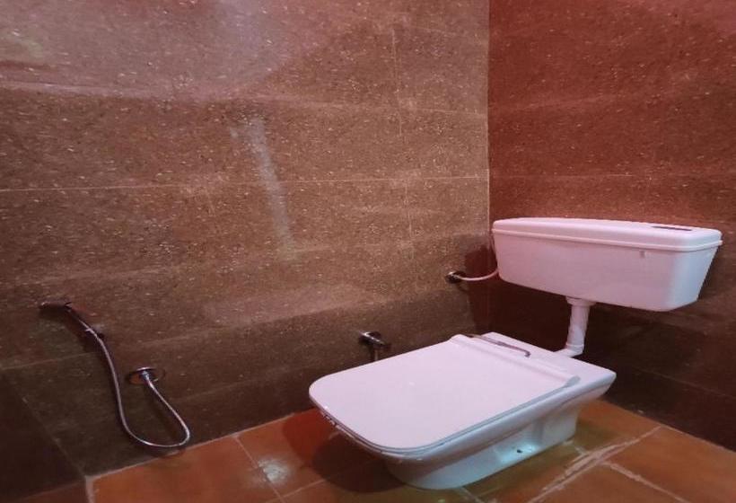 호텔 Oyo 80778  Sajan