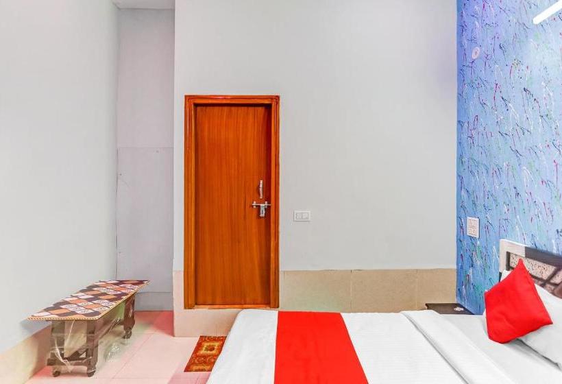 호텔 Oyo 80778  Sajan