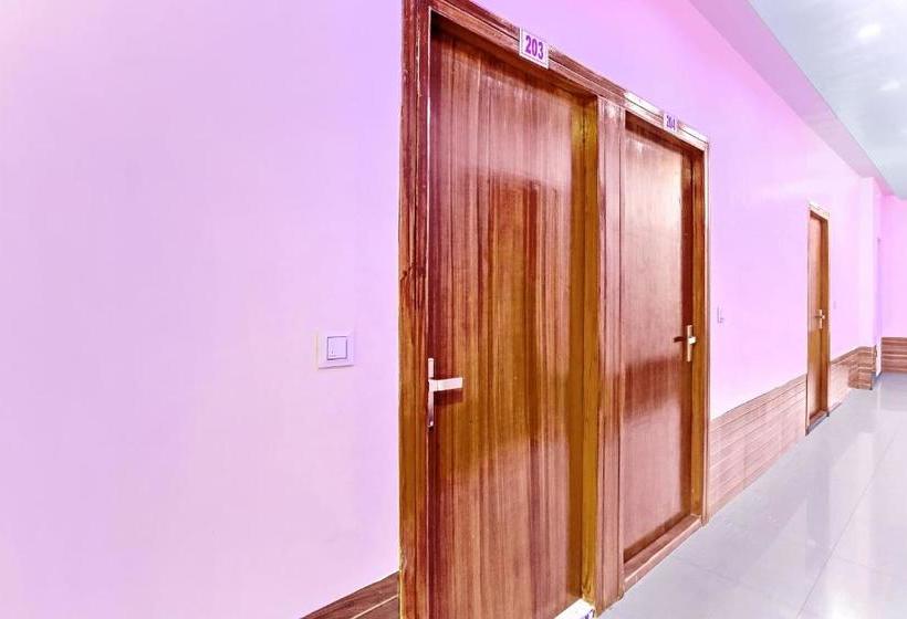 호텔 Oyo 80778  Sajan