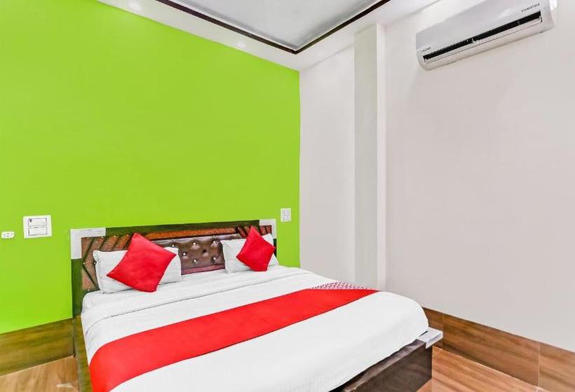 호텔 Oyo 80778  Sajan