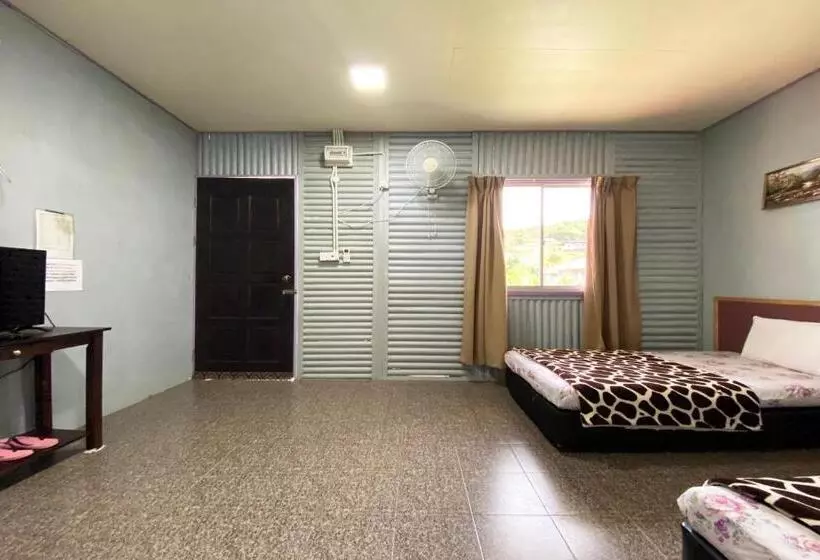 ホテル Oyo 90284 Kampung Stay Kilimu