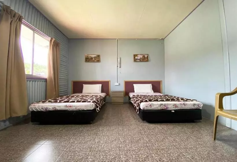 ホテル Oyo 90284 Kampung Stay Kilimu