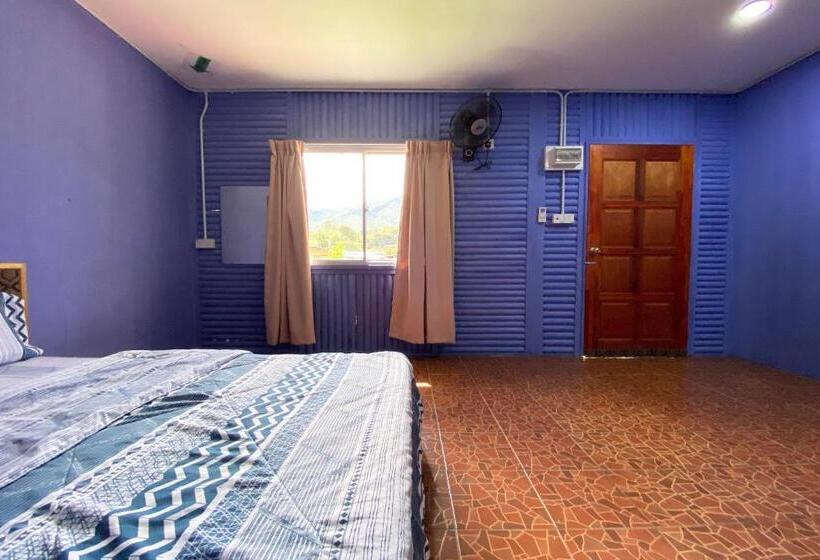 Hotel Oyo 90284 Kampung Stay Kilimu