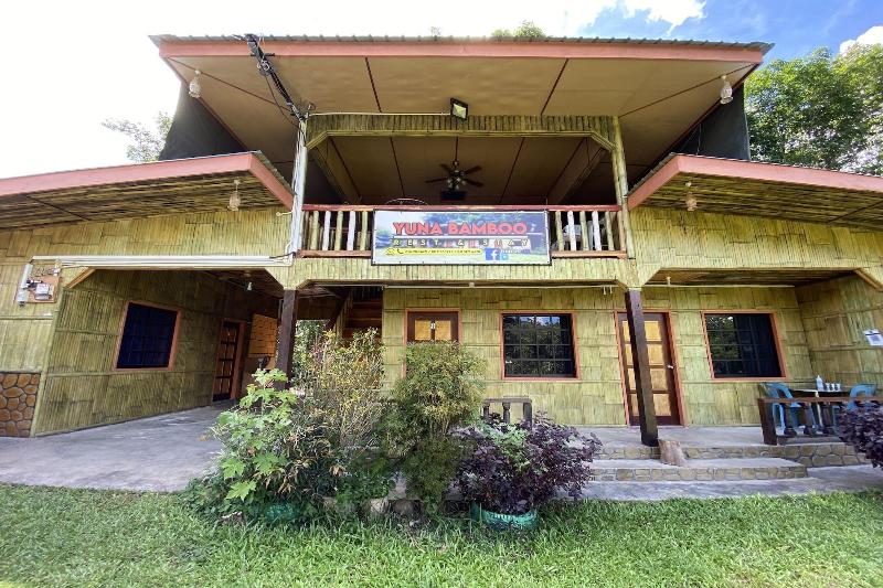 בית מלון כפרי Oyo 90286 Yuna Bamboo Rest & Stay