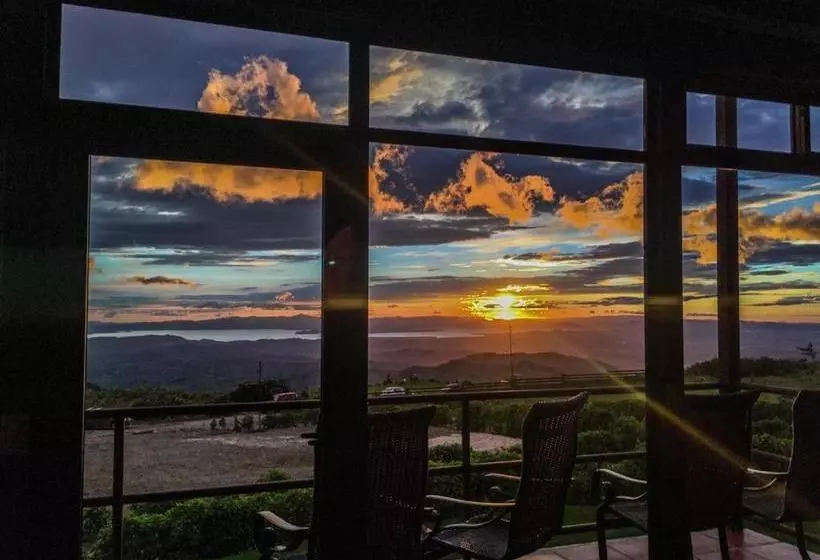 Hotelli Sunset Vista Lodge,monteverde,costa Rica