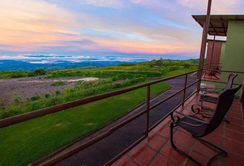 Hotelli Sunset Vista Lodge,monteverde,costa Rica