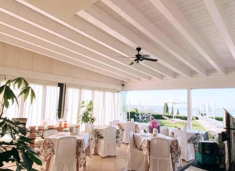 בית מלון כפרי Valbella