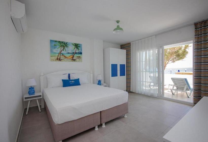 Mojo Otel Beach