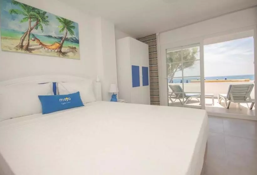 Mojo Otel Beach