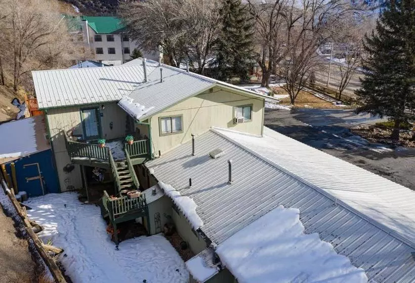 Motelli Wapiti Lodge